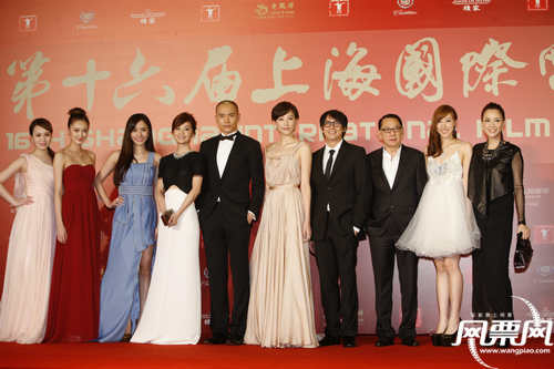 《超级经纪人》美人团亮相上海国际电影节 _最